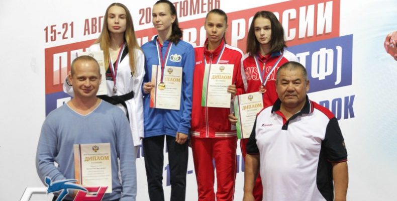 Ученица 11 «А» класса школы № 2006 Елизавета Ряднинская стала чемпионкой юношеских Олимпийских игр