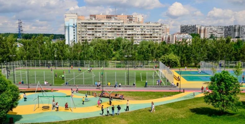 На территории района Северное Бутово обустроено футбольное поле