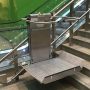 В нескольких многоэтажках Москвы до конца года появятся подъёмники для кресел-колясок