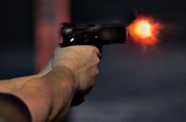 Полиция задержала москвича, открывшего стрельбу по пассажирам автомобиля на АЗС