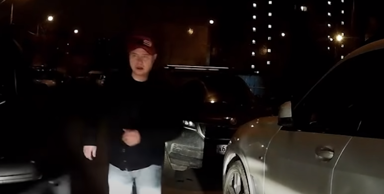 Пьяная компания напала на машину скорой помощи в Бутово